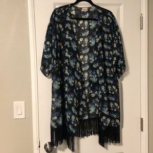 Lularoe Monroe kimono
